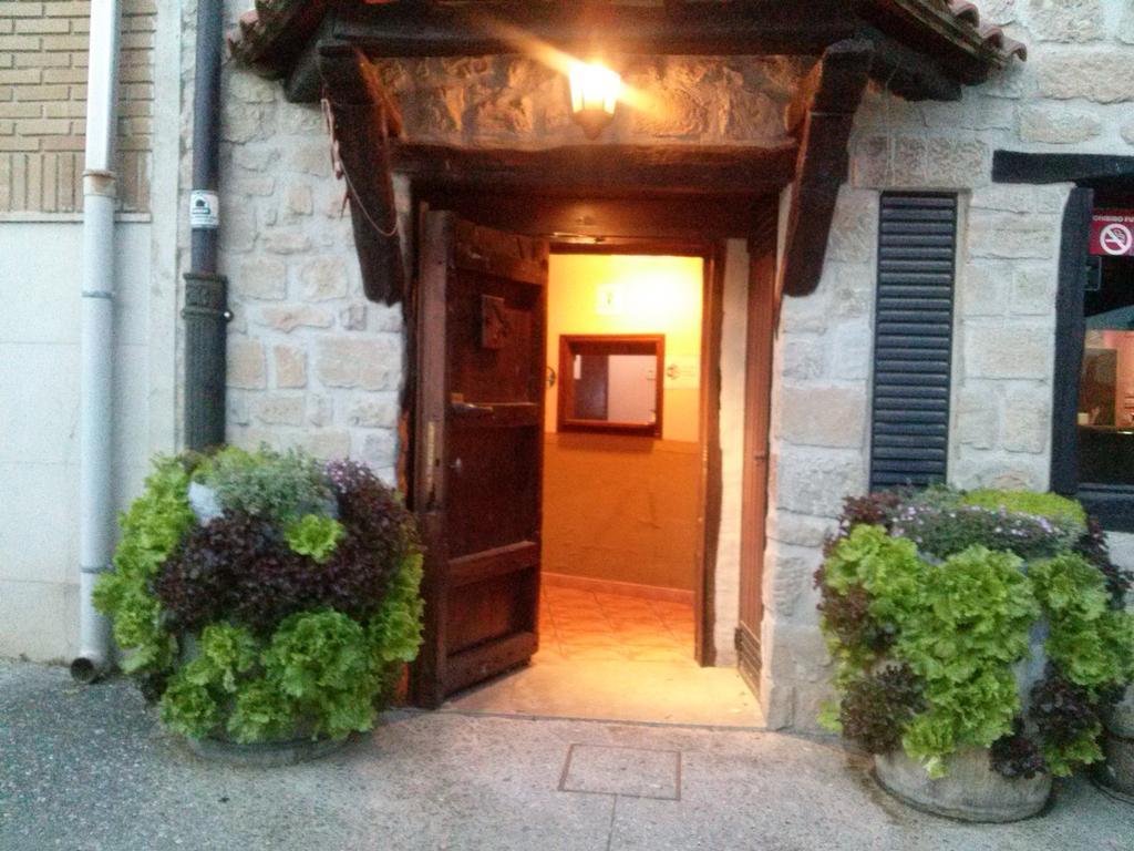 Hostal Suetxe Los Arcos Εξωτερικό φωτογραφία