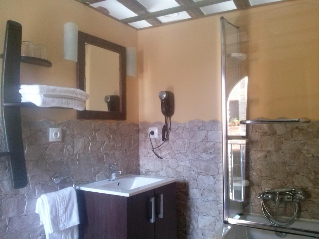 Hostal Suetxe Los Arcos Εξωτερικό φωτογραφία