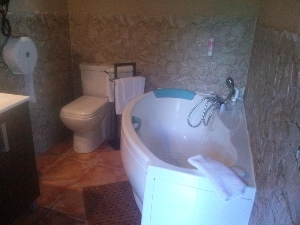 Hostal Suetxe Los Arcos Εξωτερικό φωτογραφία