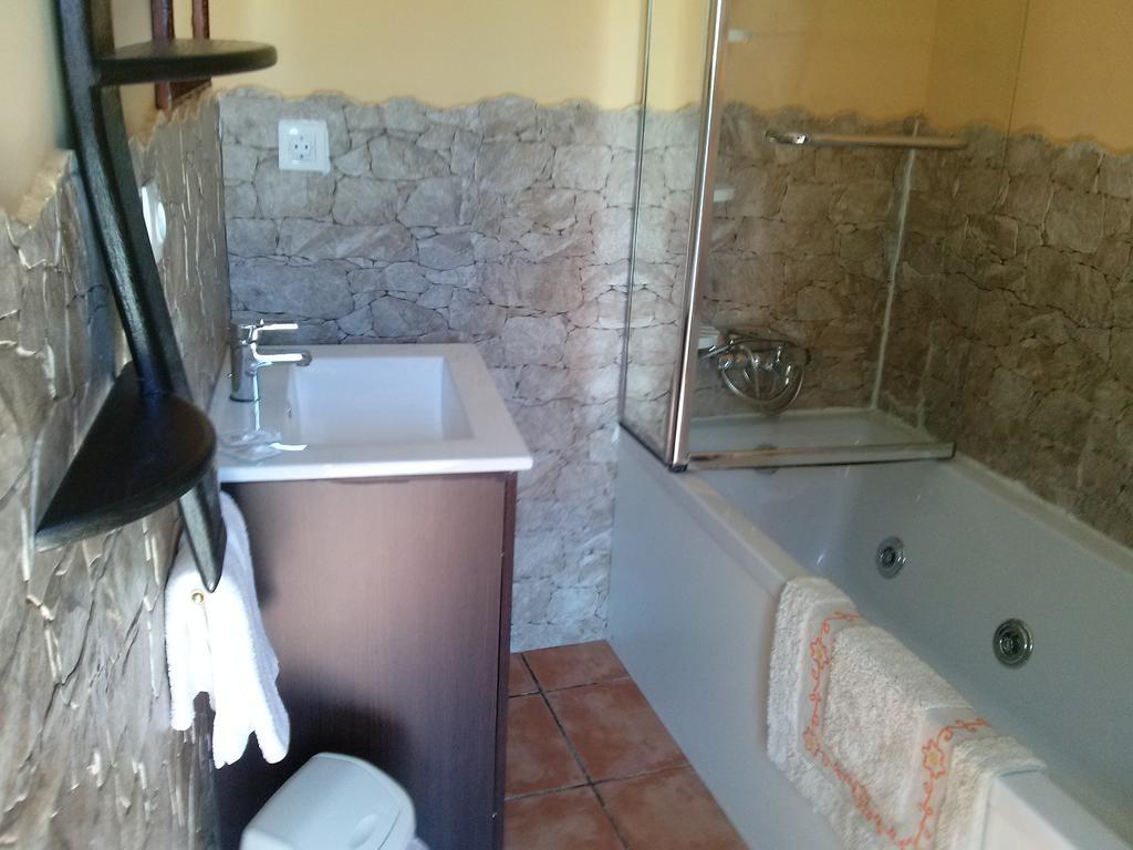 Hostal Suetxe Los Arcos Εξωτερικό φωτογραφία