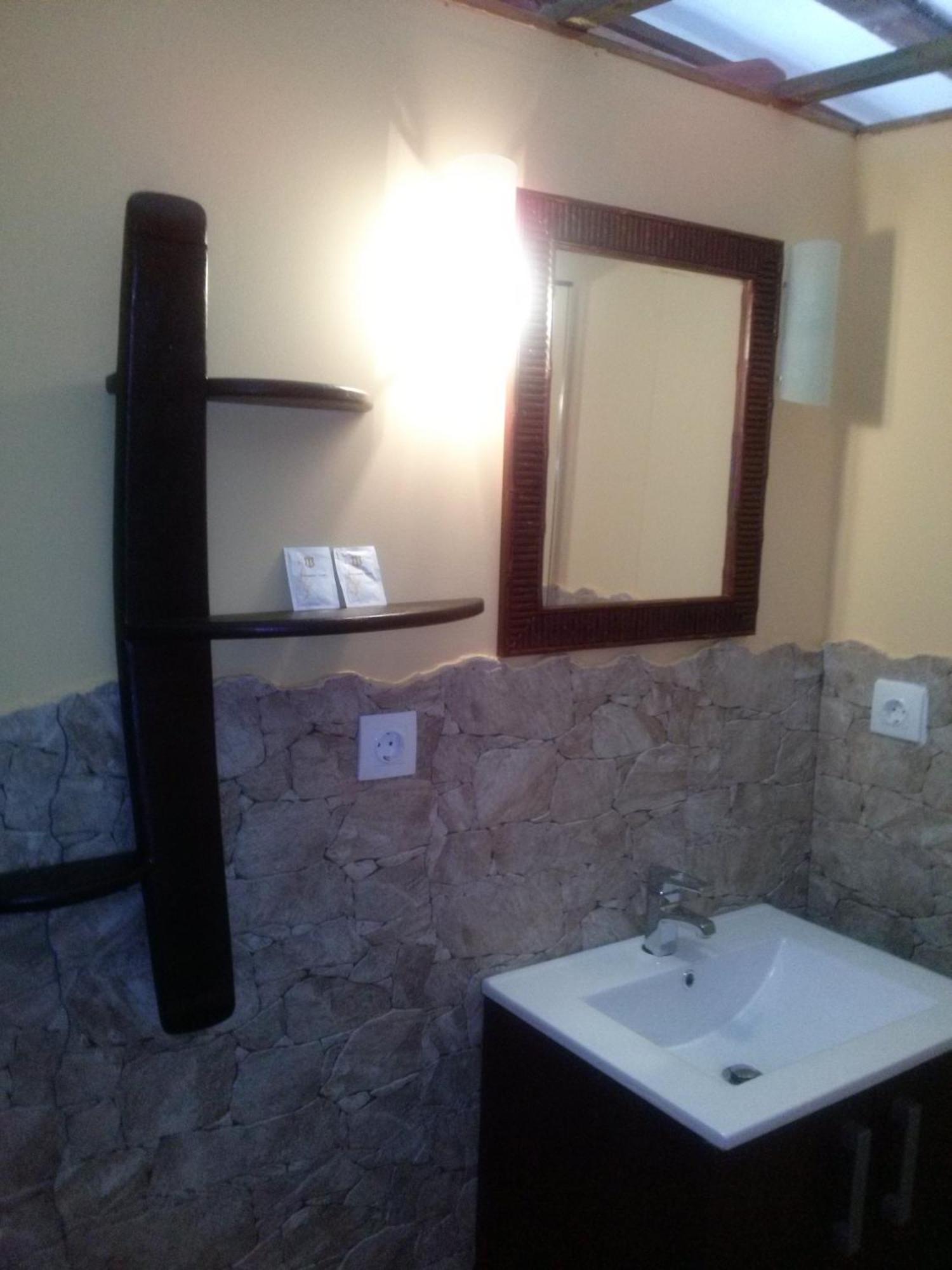 Hostal Suetxe Los Arcos Εξωτερικό φωτογραφία